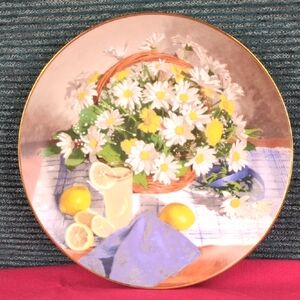"Daisies"  1988 Collector Plate Bradford Exchange Flowers Of Your Garden Series